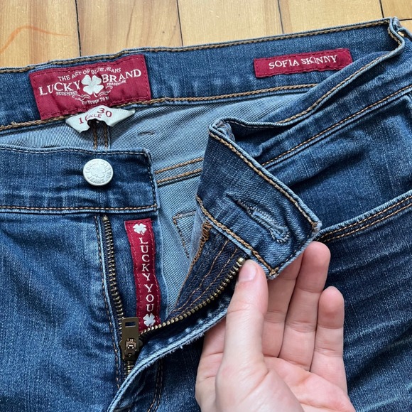 Lucky Brand Sofia Skinny Jeans Dark Wash Size 10 / 30 Ankle - Picture 3 of 8